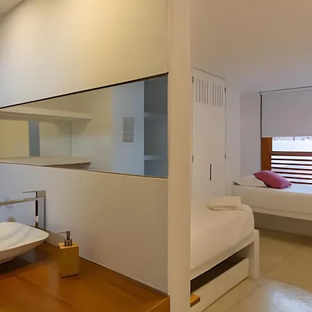 Old City | Stylish 5br House W/ Pool & Rooftop * Cartagena
