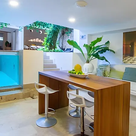 Holiday home Old City | Stylish 5br House W/ Pool & Rooftop *