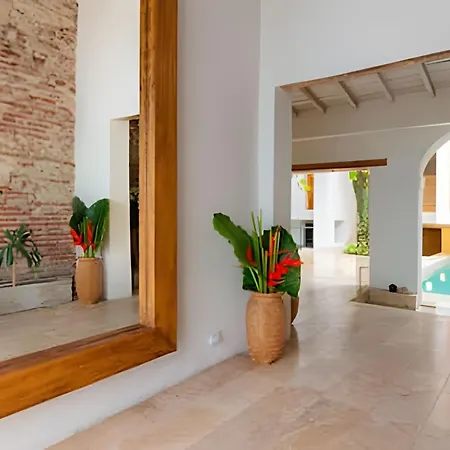 Old City | Stylish 5br House W/ Pool & Rooftop Сasa de vacaciones *